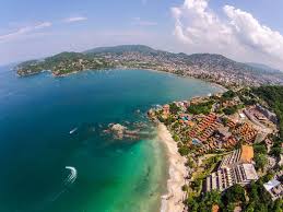 Bahía de Zihuatanejo al atardecer